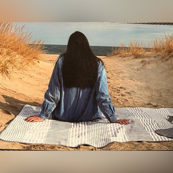 UGG Other - UGG Mischa Packable Outdoor Blanket - Picnic Festival Beach Camping Concert